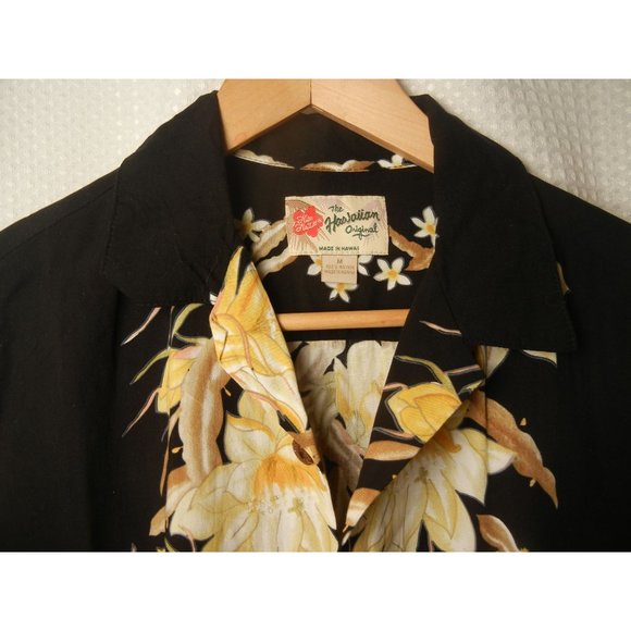 Hilo Hattie Hawaiian original 1 pocket button up casual shirt M  yellow floral - Picture 3 of 6